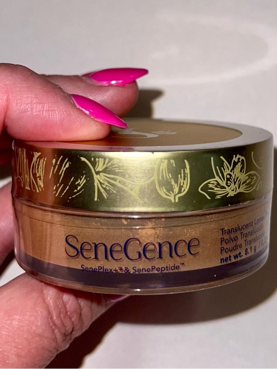 SeneGence Other - SeneGence Translucent Loose Setting Powder In color Deep - NWT